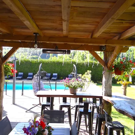 Гостевой дом La Maison De Gilbert Jacuzzi Piscine Chauffee