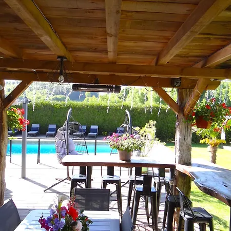 Гостевой дом La Maison De Gilbert Jacuzzi Piscine Chauffee
