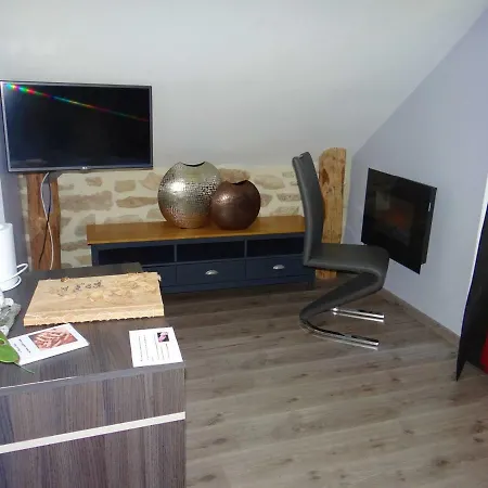 게스트하우스 La Maison De Gilbert Jacuzzi Piscine Chauffee Selon Saison