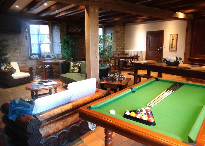 La Maison De Gilbert Jacuzzi Piscine Chauffee 4* Chaudes-Aigues