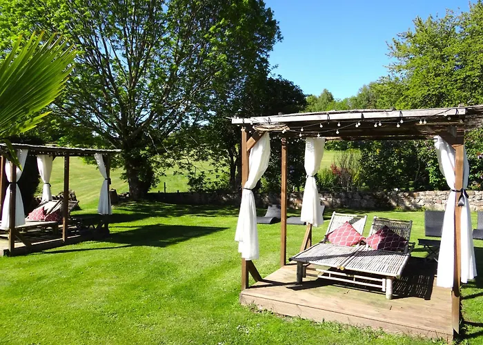 La Maison De Gilbert Jacuzzi Piscine Chauffee Guest house 4*