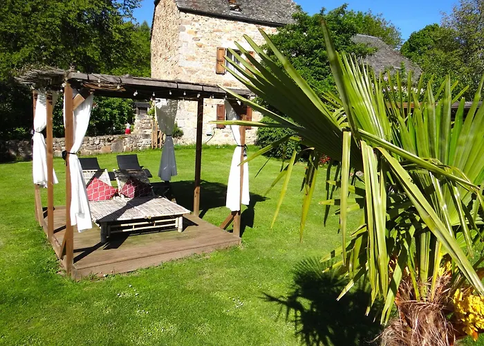La Maison De Gilbert Jacuzzi Piscine Chauffee 4*
