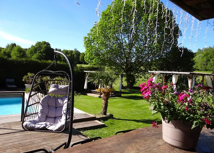 La Maison De Gilbert Jacuzzi Piscine Chauffee Chaudes-Aigues