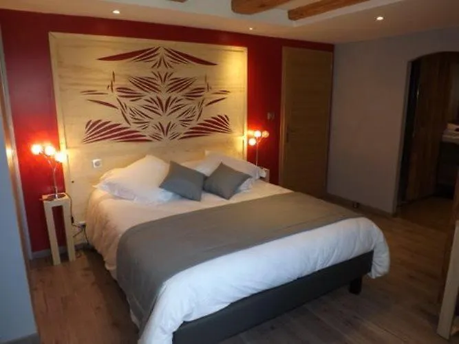 La Maison De Gilbert Jacuzzi Piscine Chauffee Guest house 4*